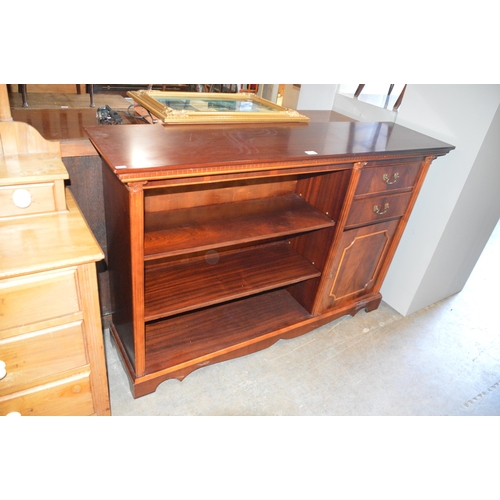 105 - Mahogany bookcase