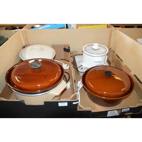 209 - 2 boxes of cookware