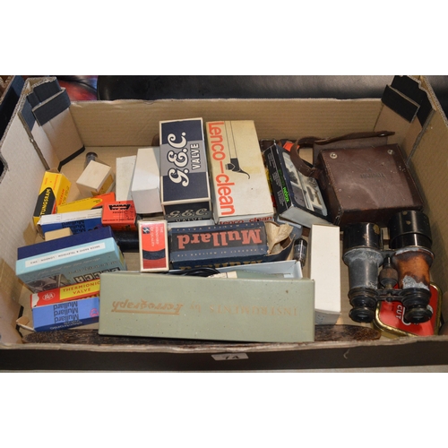 74 - Box of misc items, inc radio valves