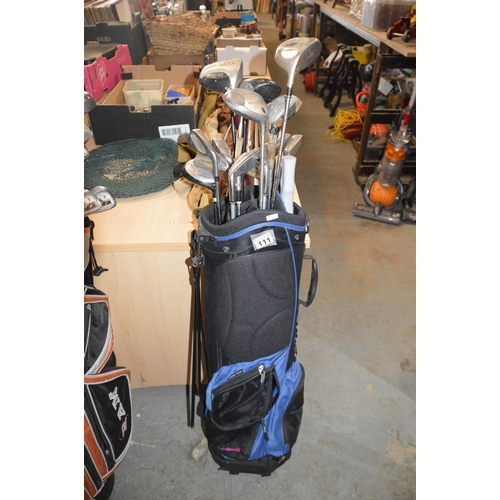 111 - bag of golf clubs