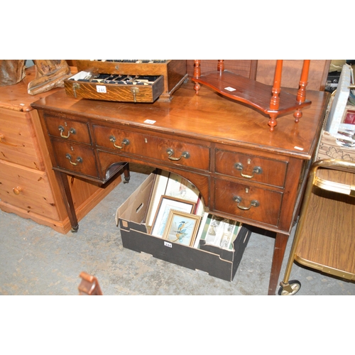 245 - Dressing table