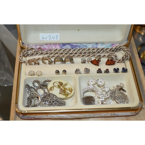 447 - Qty of silver jewellery