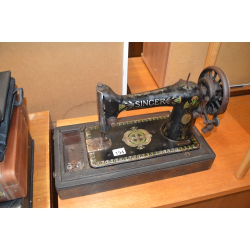 194 - Singer sewing machine