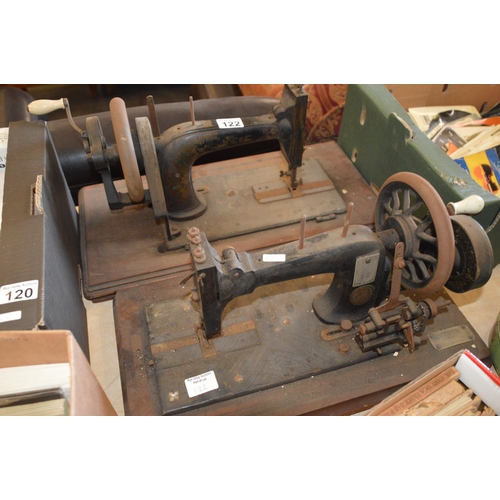 122 - 2 x sewing machines