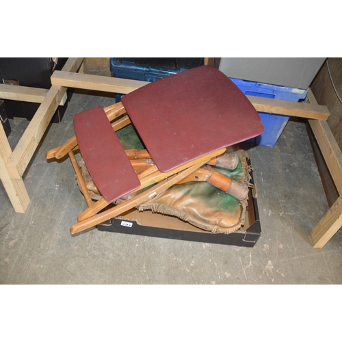 293 - 2 stools