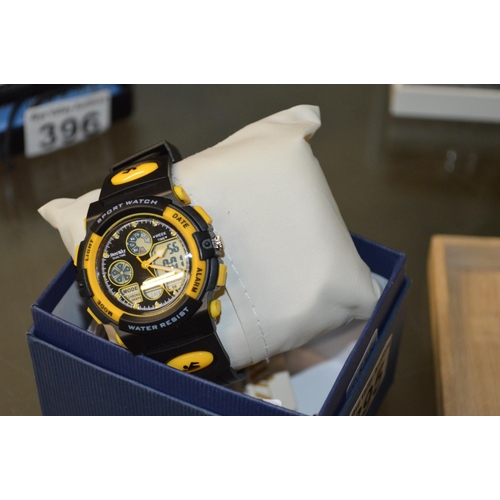 395 - Boxed gents sports watch