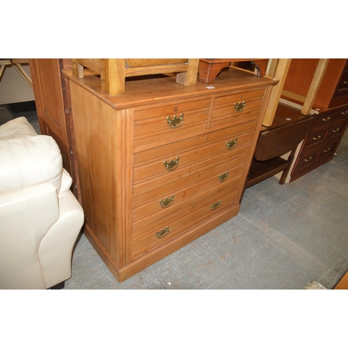 187 - Chest of drawers