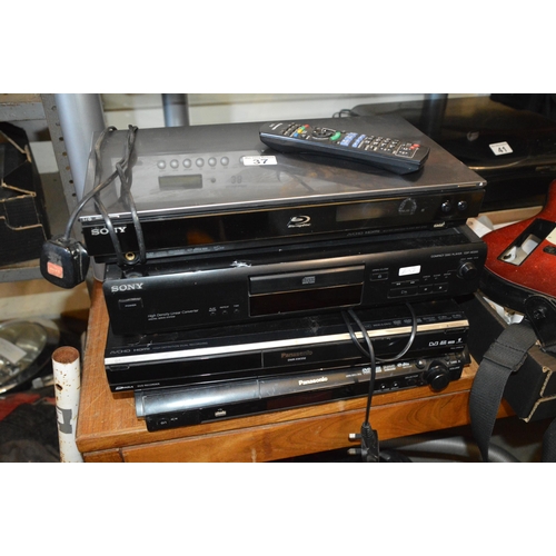 37 - 4 x cd/dvd players