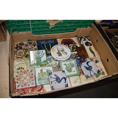 100 - Box of vintage tiles