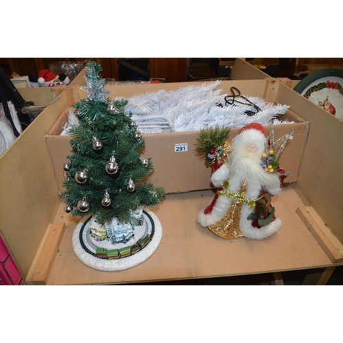 2 x xmas decorations & xmas tree