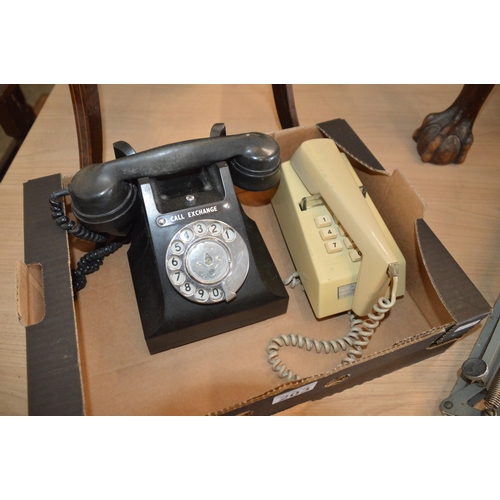 203 - 2 x vintage telephones