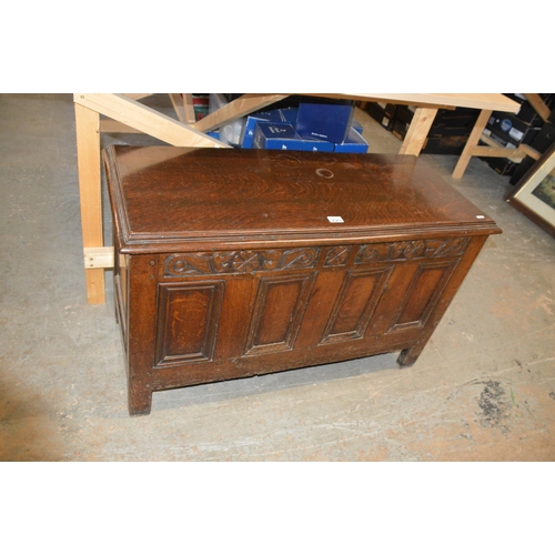 220 - oak coffer