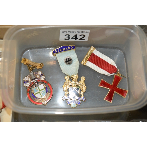 342 - 3 masonic medals