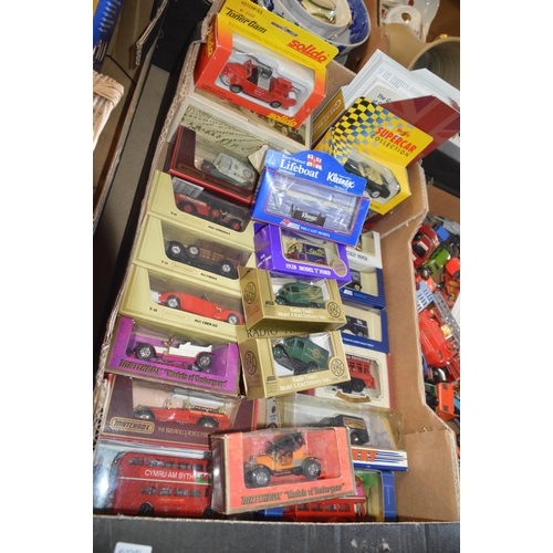 102 - box of diecast model cars