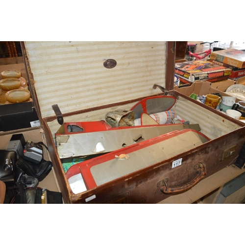 117 - vintage case, with model aircraft