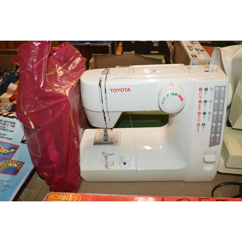 100 - Toyota sewing machine