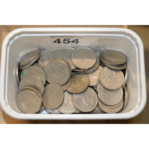 454 - tub of coins