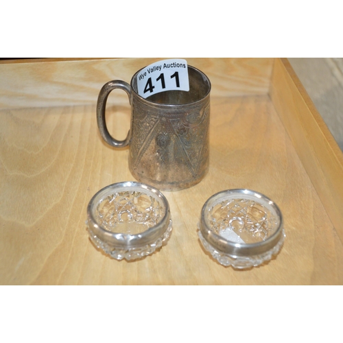 411 - 2 x silver rimmed salts & a small silver tankard