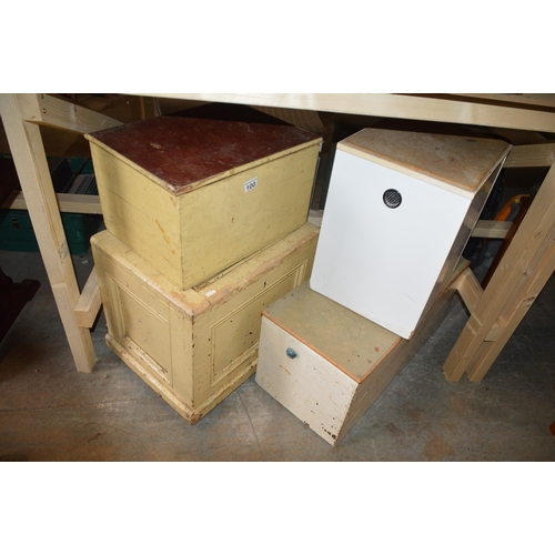 100 - 4 x storage boxes