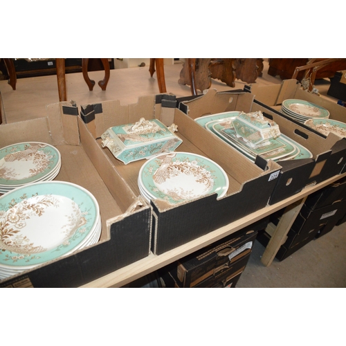 225 - 4 boxes of matching dinner service