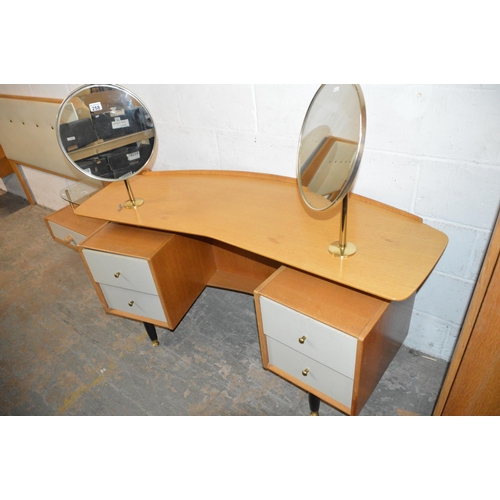 258 - dressing table