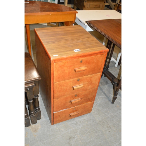 185 - chest of drawers