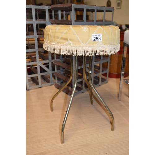 253 - stool