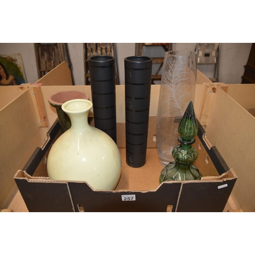 257 - 6 assorted vases