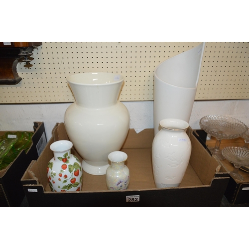 282 - 5 assorted vases