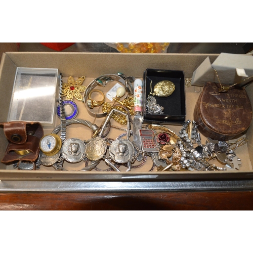 366 - box of costume jewellery etc