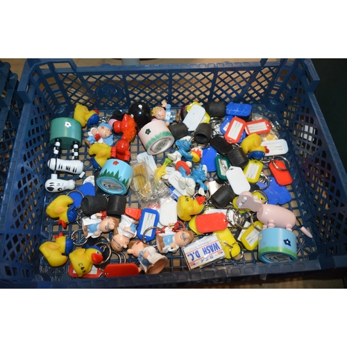 78 - basket of collectable keyrings etc