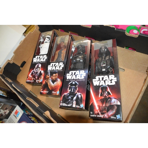 121 - 4 boxed Star Wars figures