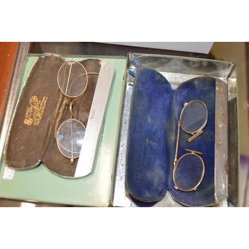 384 - 2 pairs vintage spectacles