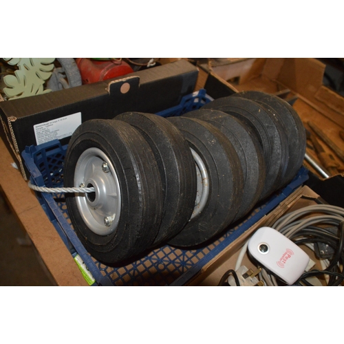 75 - 6 x trolley wheels