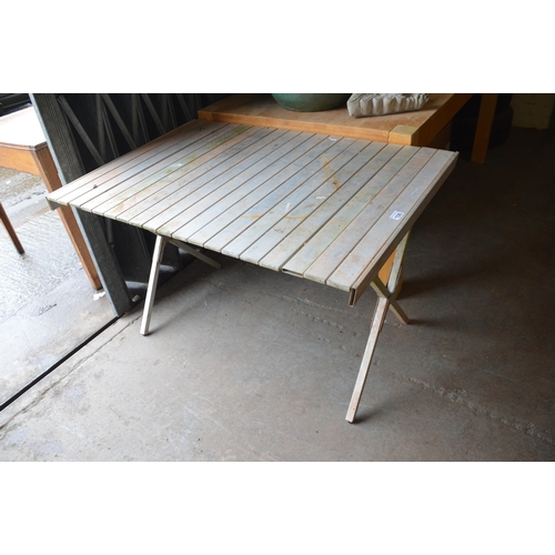 106 - folding table