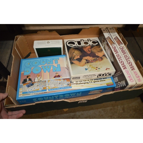 291 - box of games