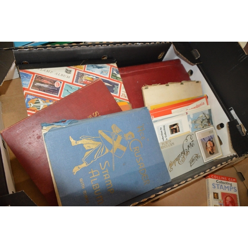 82 - qty of stamp albums