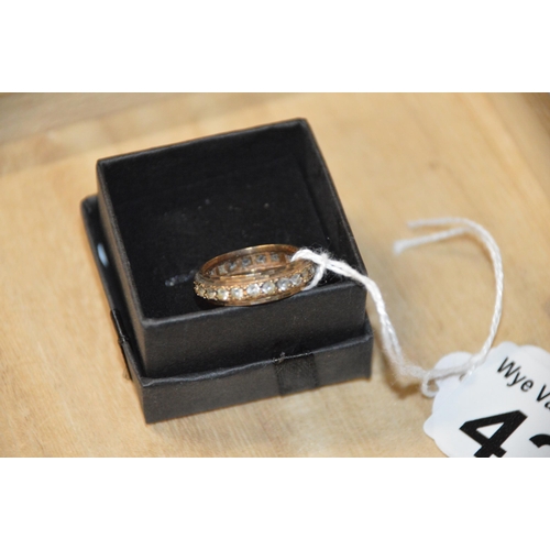 420 - 9ct gold ring