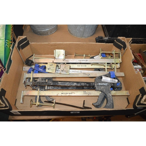 80 - box of clamps