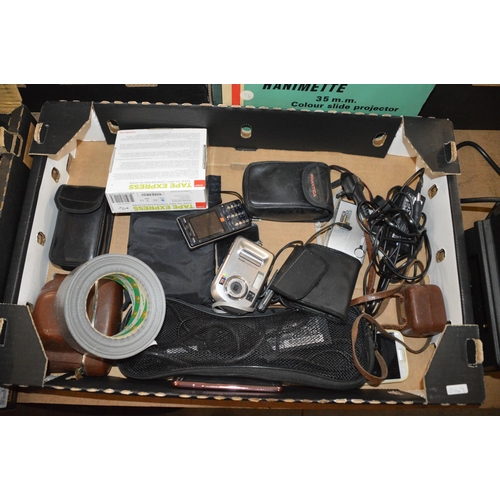 67 - box of electrical goods