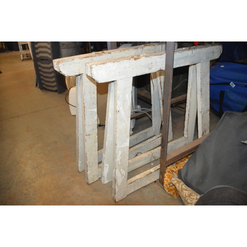 104 - pair of trestles