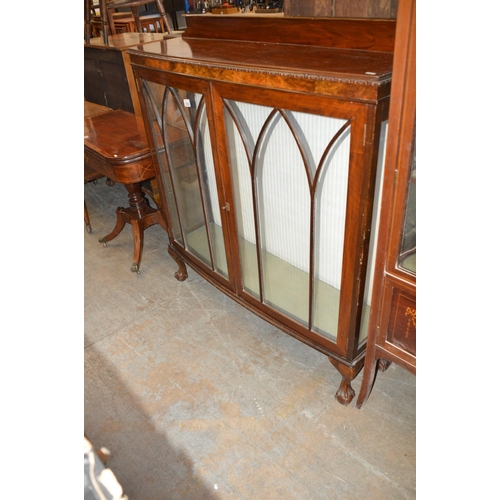 200 - glass cabinet