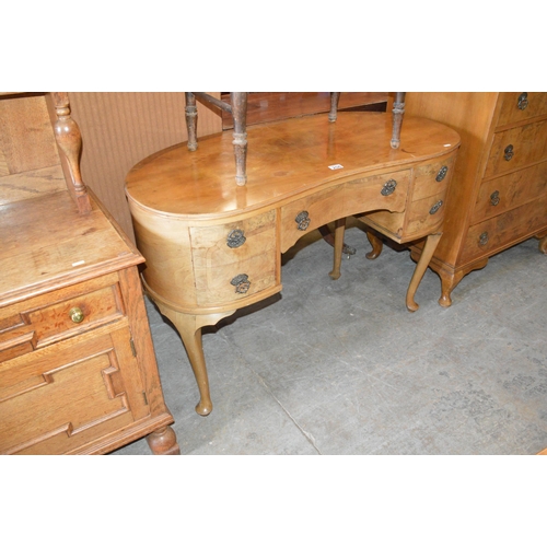 206 - dressing table