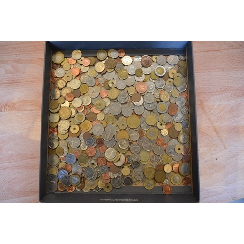 440 - tray of various coins