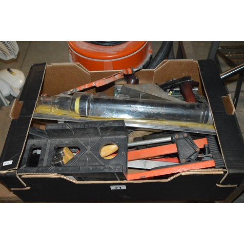 71 - box of tools