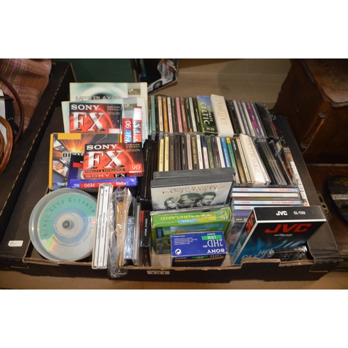 121 - qty of cds, blank tapes etc