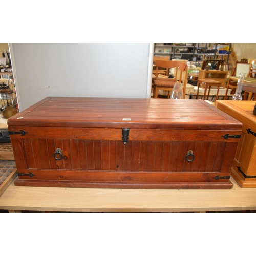 299 - wooden trunk