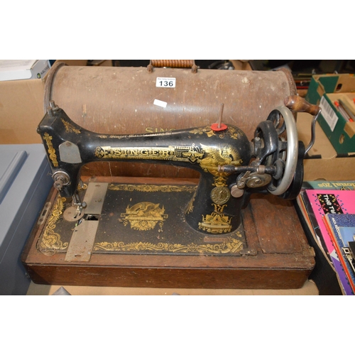 136 - singer sewing machine