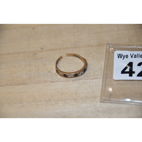 429 - 9ct gold ring (cut)