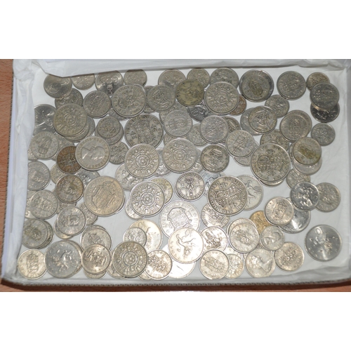 432 - tray of coins